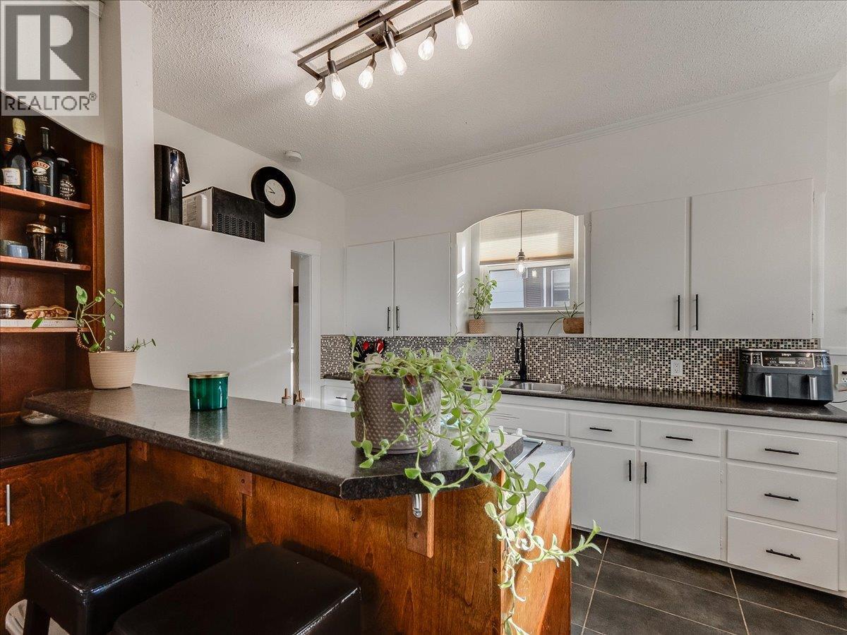 1856 FOURTH Avenue, Trail