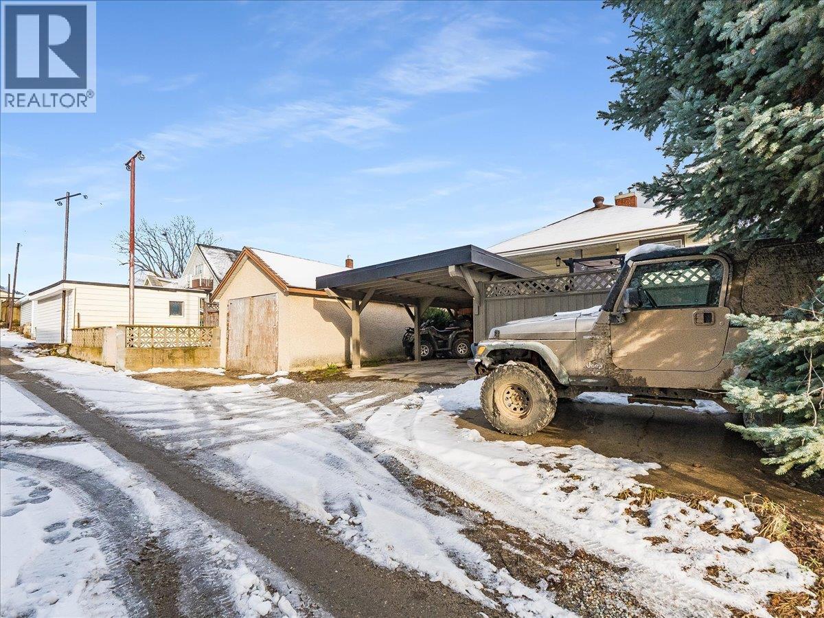 1856 FOURTH Avenue, Trail