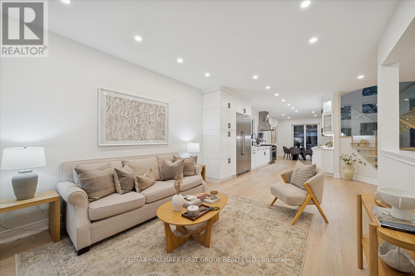 462 OAKWOOD DRIVE - Photo 4 of 37, Pickering (Rosebank), Ontario