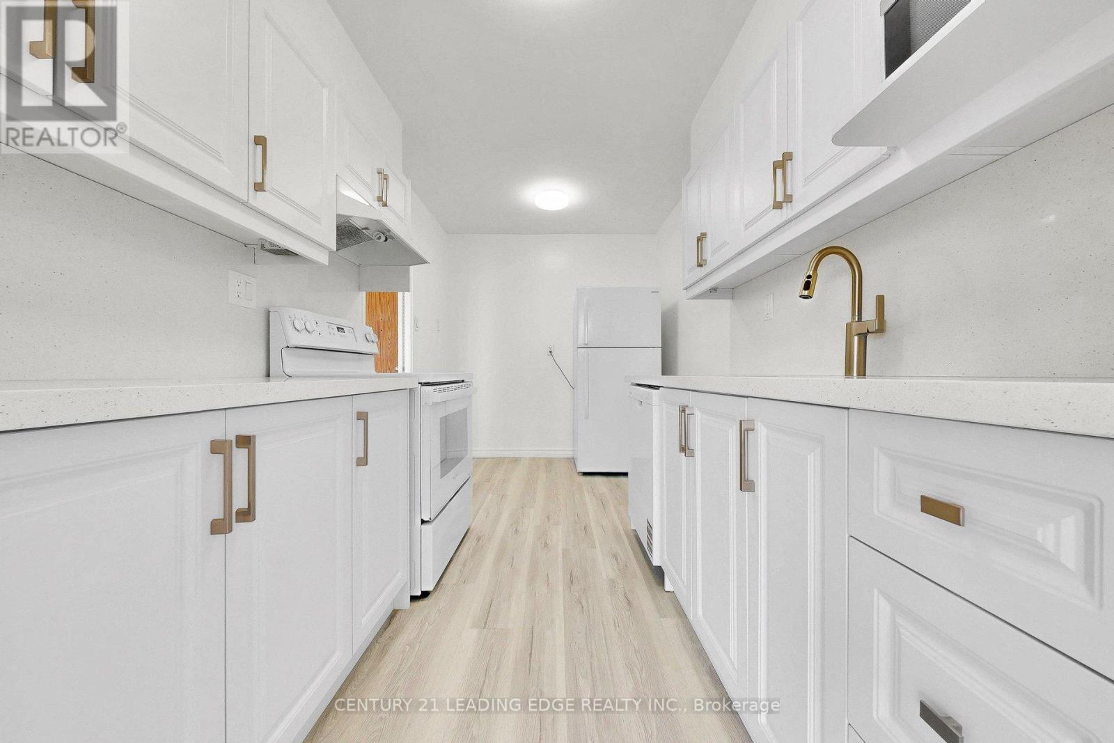 #1604 260 SENECA HILL DRIVE - 10