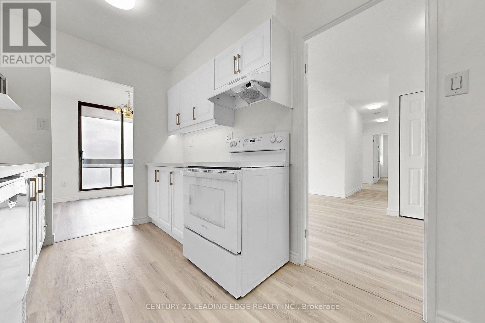 #1604 260 SENECA HILL DRIVE - 13