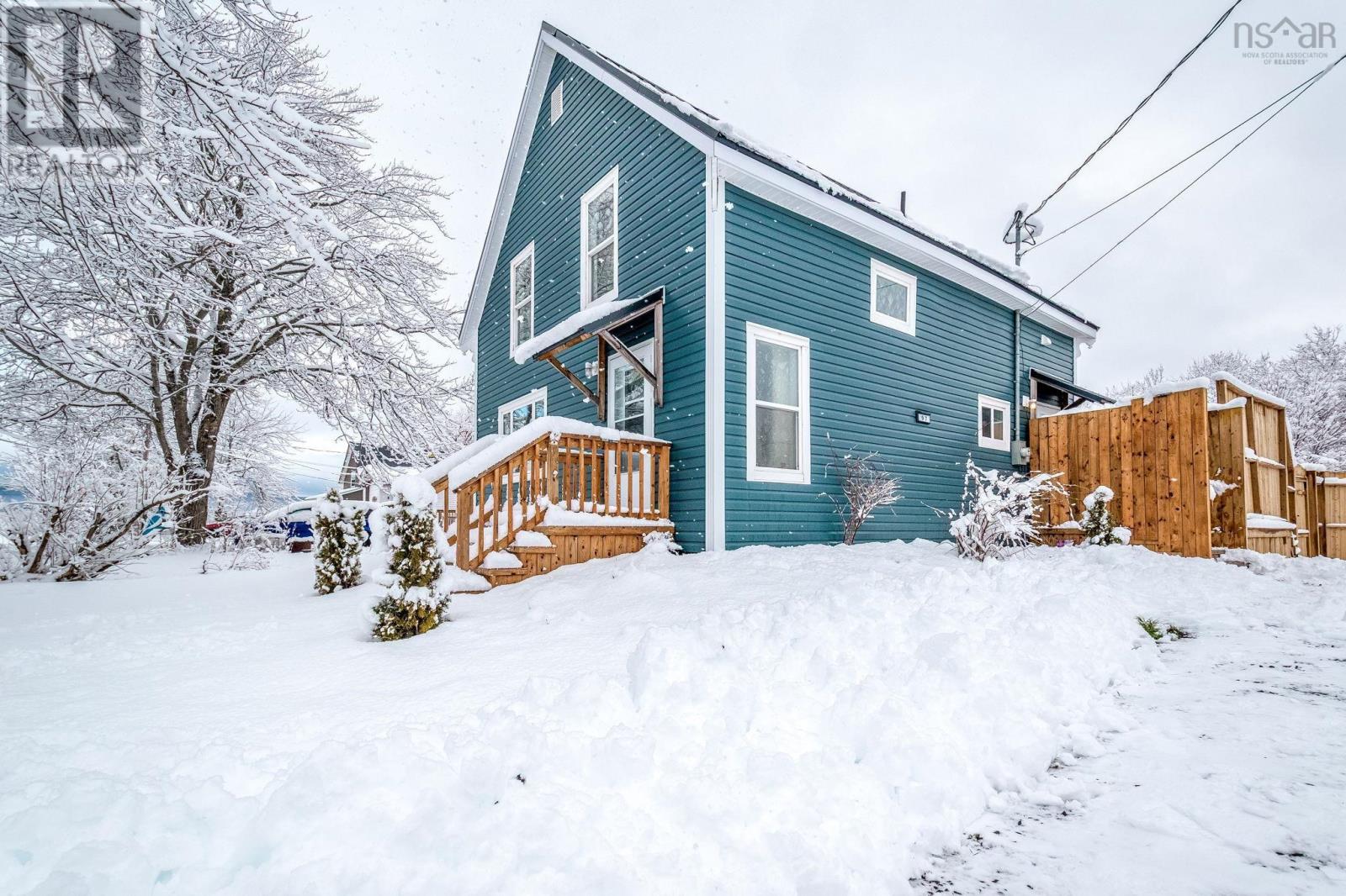 Property 2 of 31 of 97 Station Road