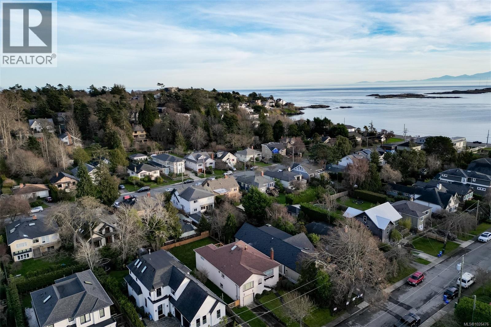  587 Oliver Street, Oak Bay