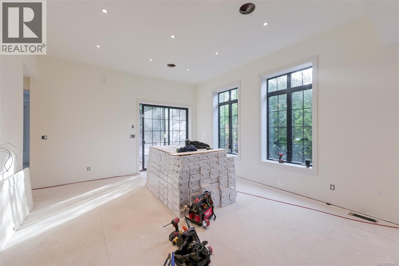  587 Oliver Street, Oak Bay