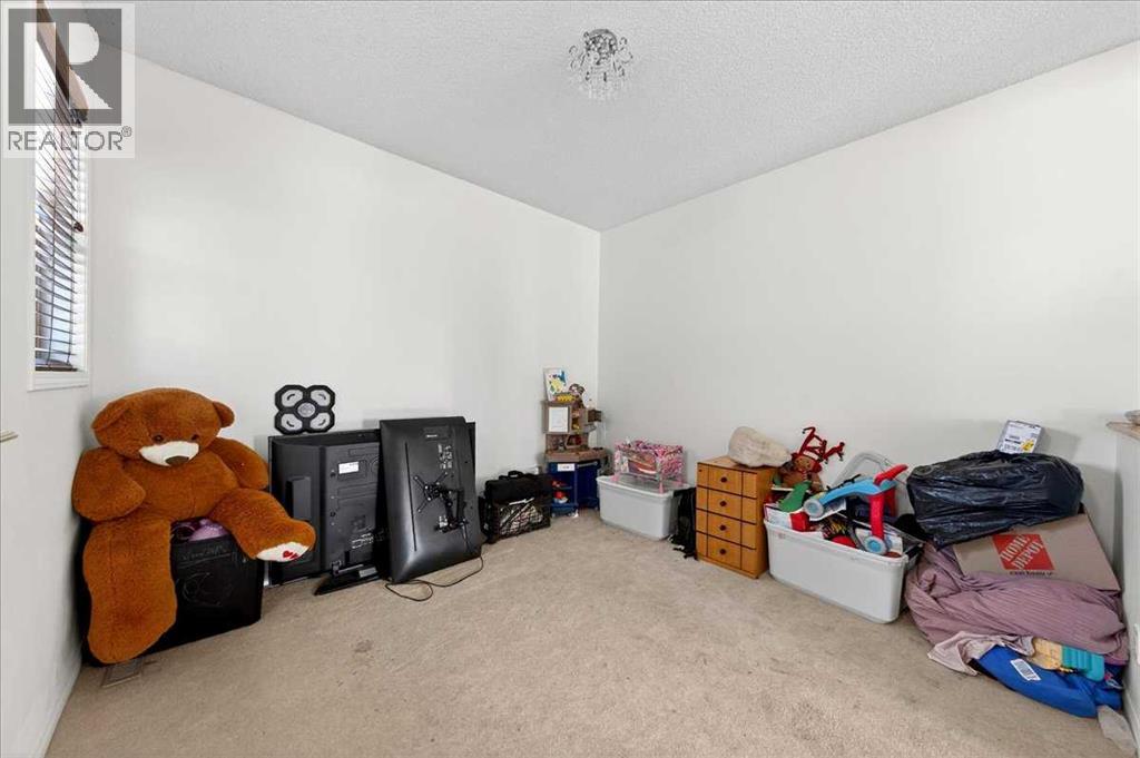 Single Family House for Sale in  Saddlecrest Crescent NE Saddle Ridge Calgary 