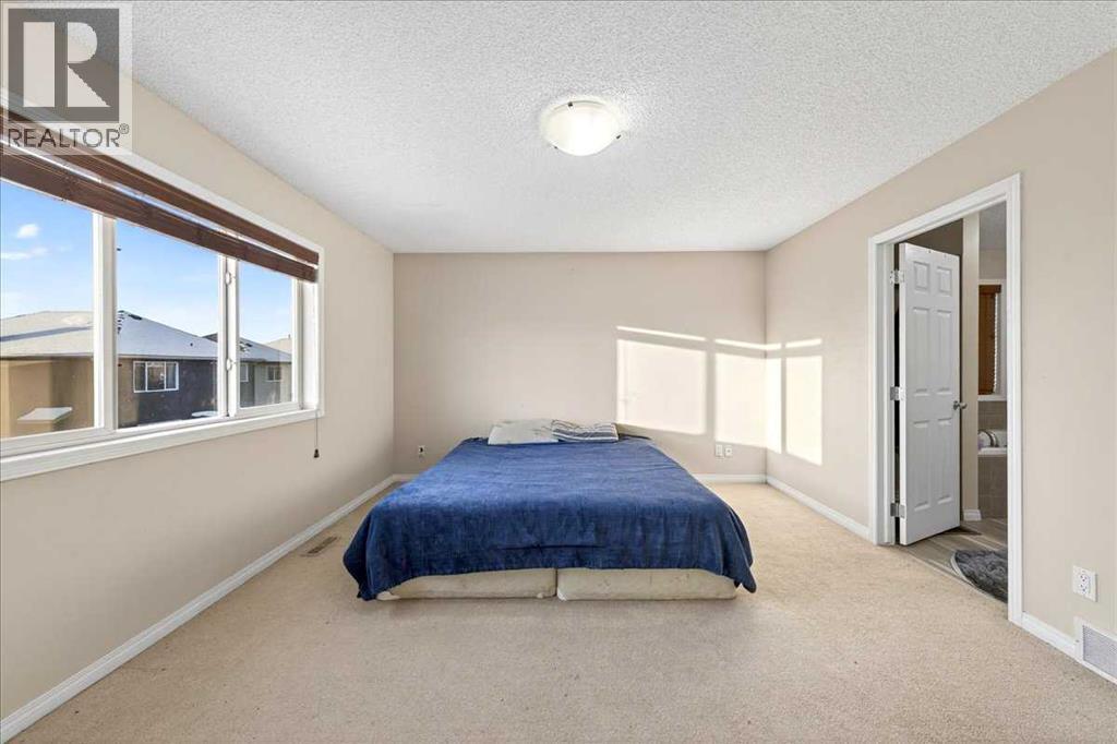 Single Family House for Sale in  Saddlecrest Crescent NE Saddle Ridge Calgary 