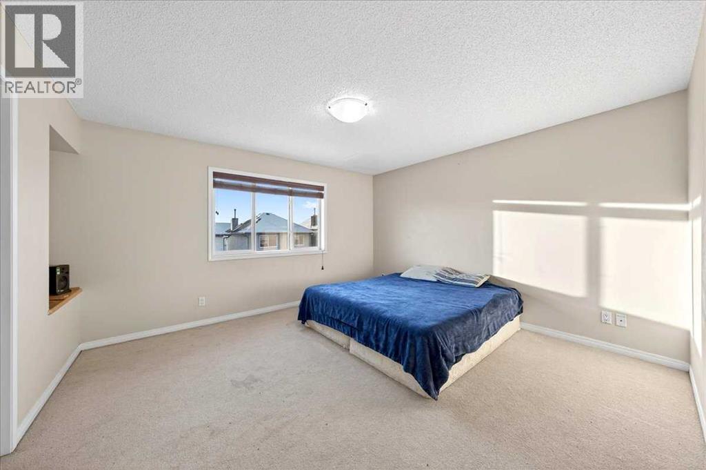 Single Family House for Sale in  Saddlecrest Crescent NE Saddle Ridge Calgary 