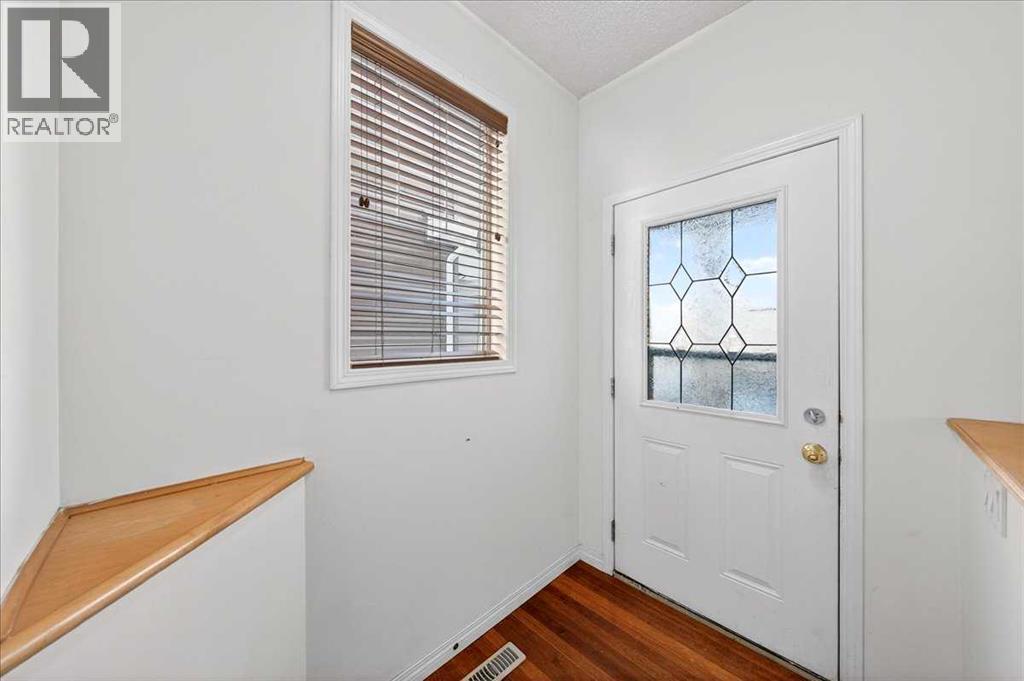 Single Family House for Sale in  Saddlecrest Crescent NE Saddle Ridge Calgary 