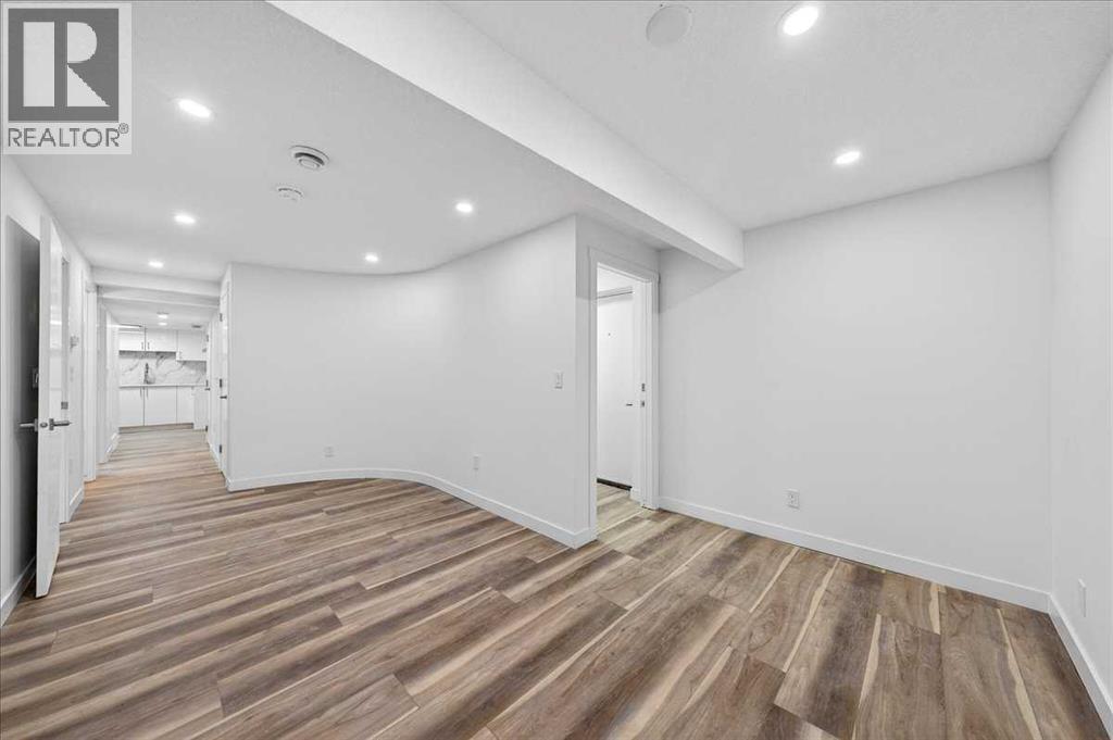 Single Family House for Sale in  Saddlecrest Crescent NE Saddle Ridge Calgary 