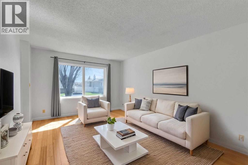 4056 44 Avenue NE Photo 7 - Calgary Real Estate