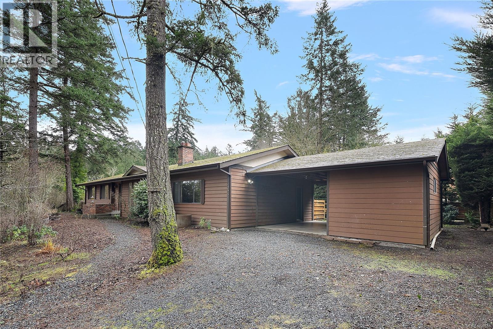 4536 Hughes Rd, Saanich