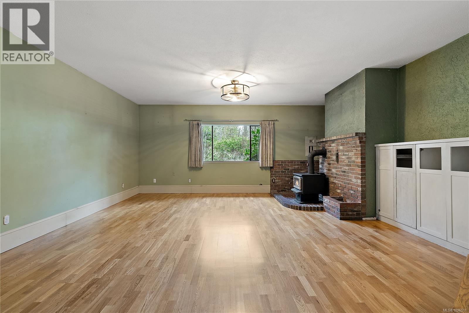 4536 Hughes Rd, Saanich