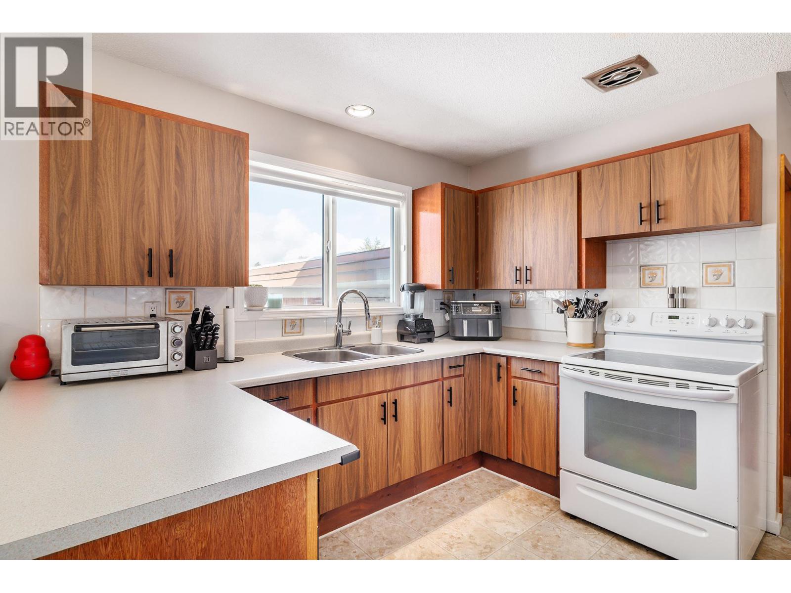 260 Langford Road, Kelowna