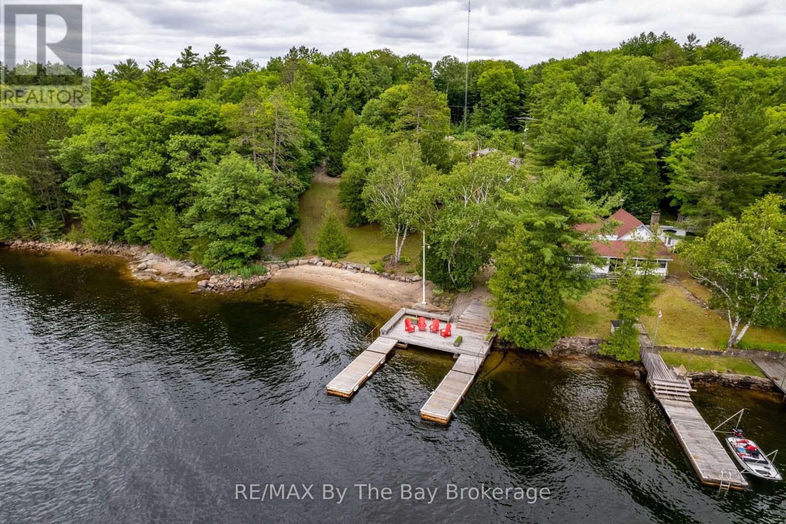 4018 ISLAND 980 / DEER ISLAND - 5