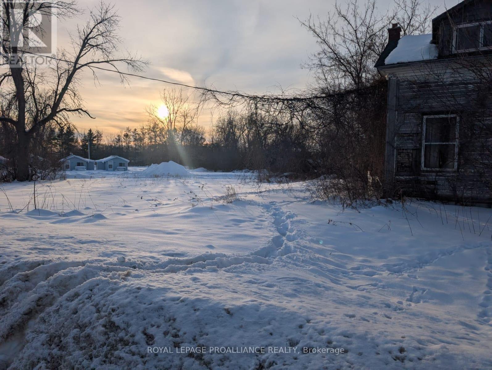 1407 County Rd 15 photo 3