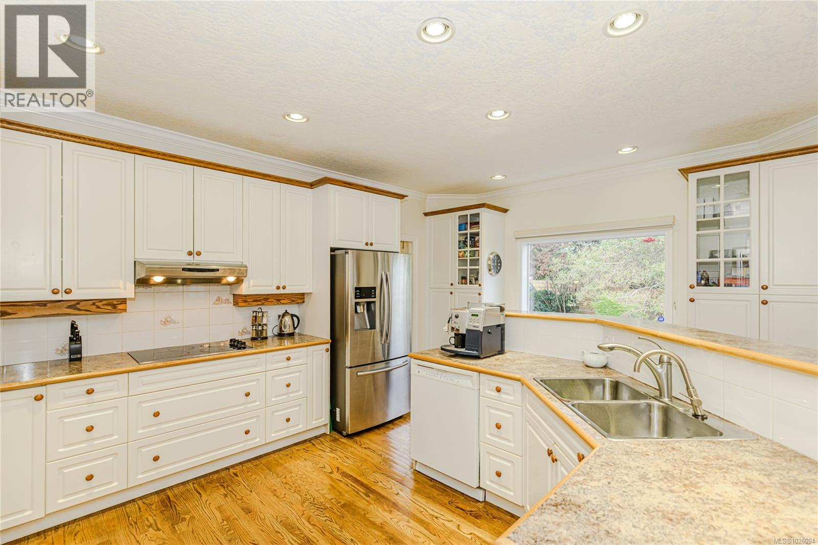  1934 San Juan Avenue, Saanich