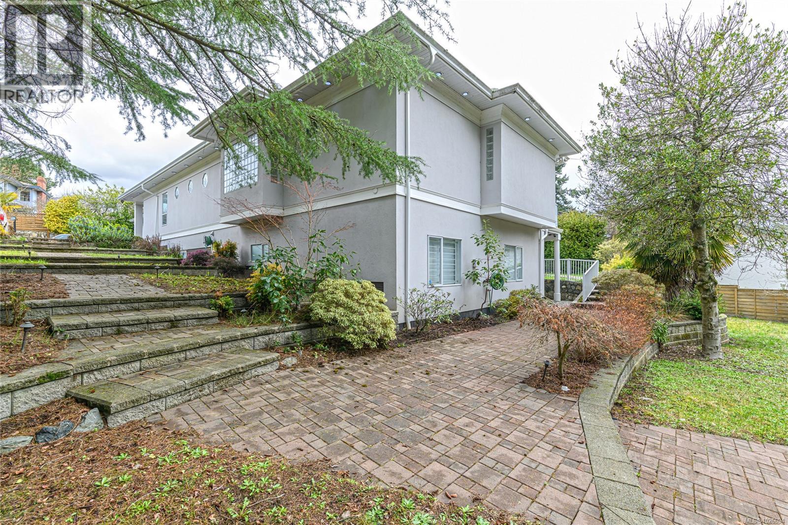  1934 San Juan Avenue, Saanich
