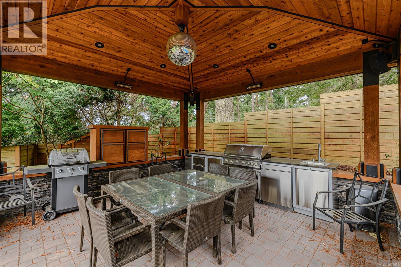  1934 San Juan Avenue, Saanich