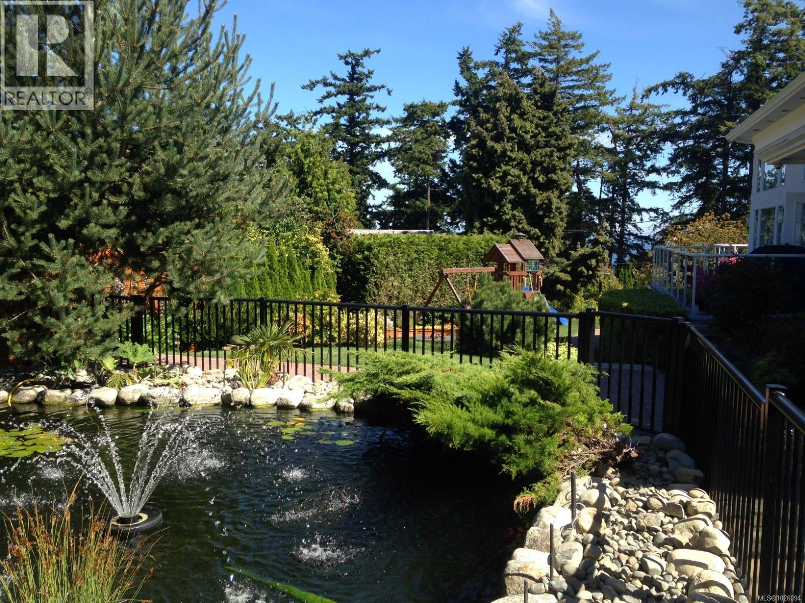  1934 San Juan Avenue, Saanich