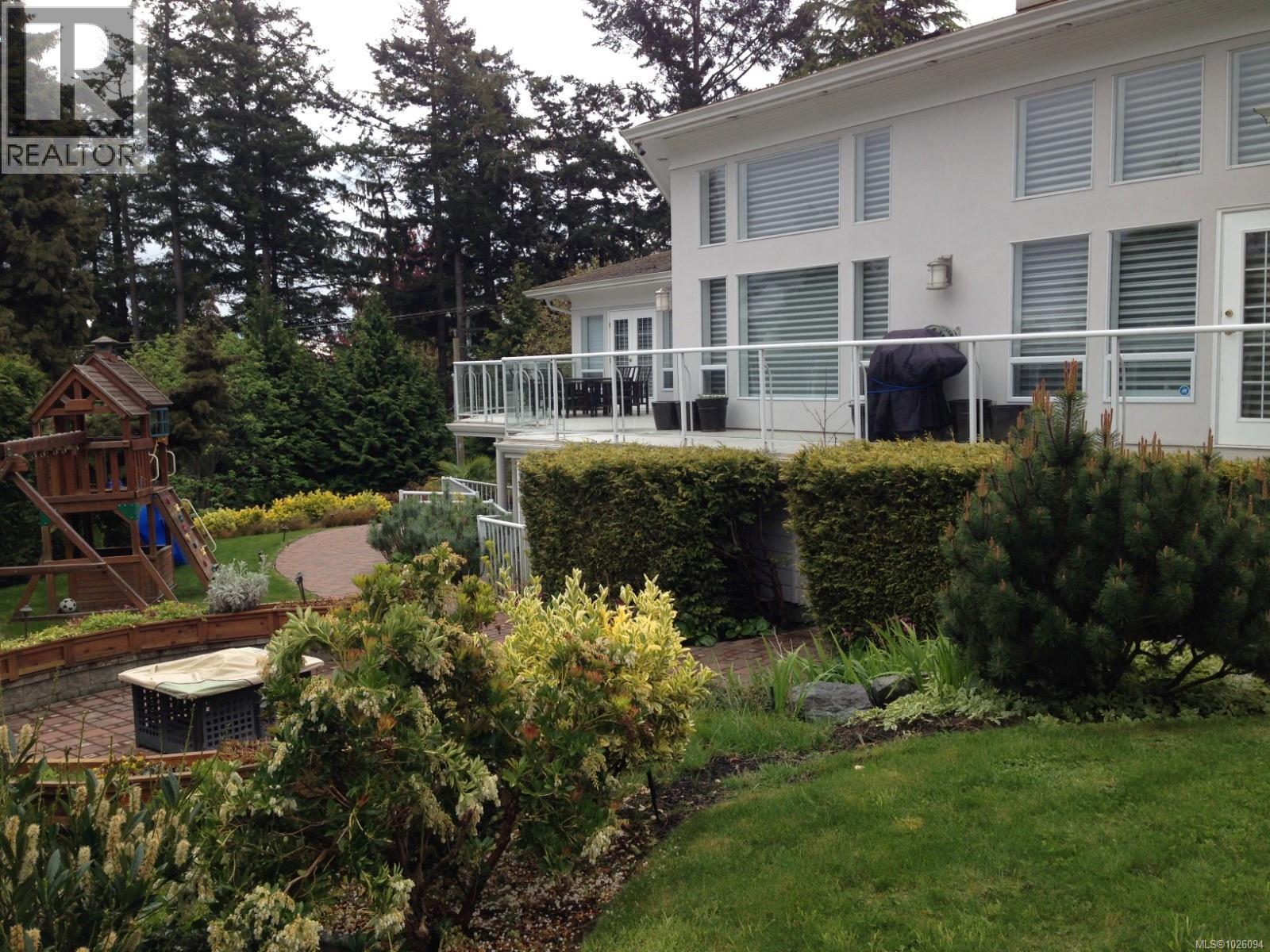  1934 San Juan Avenue, Saanich