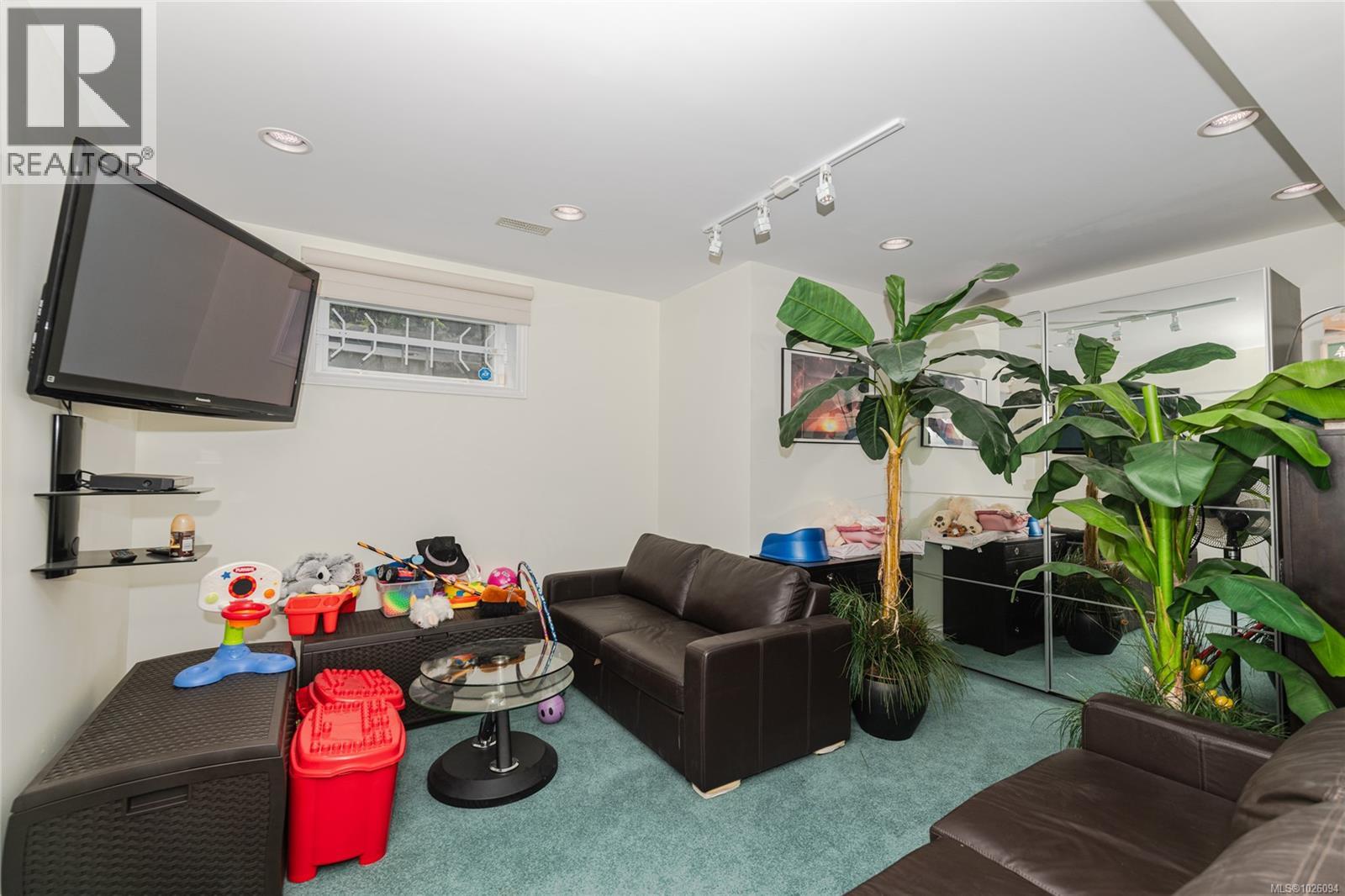  1934 San Juan Avenue, Saanich