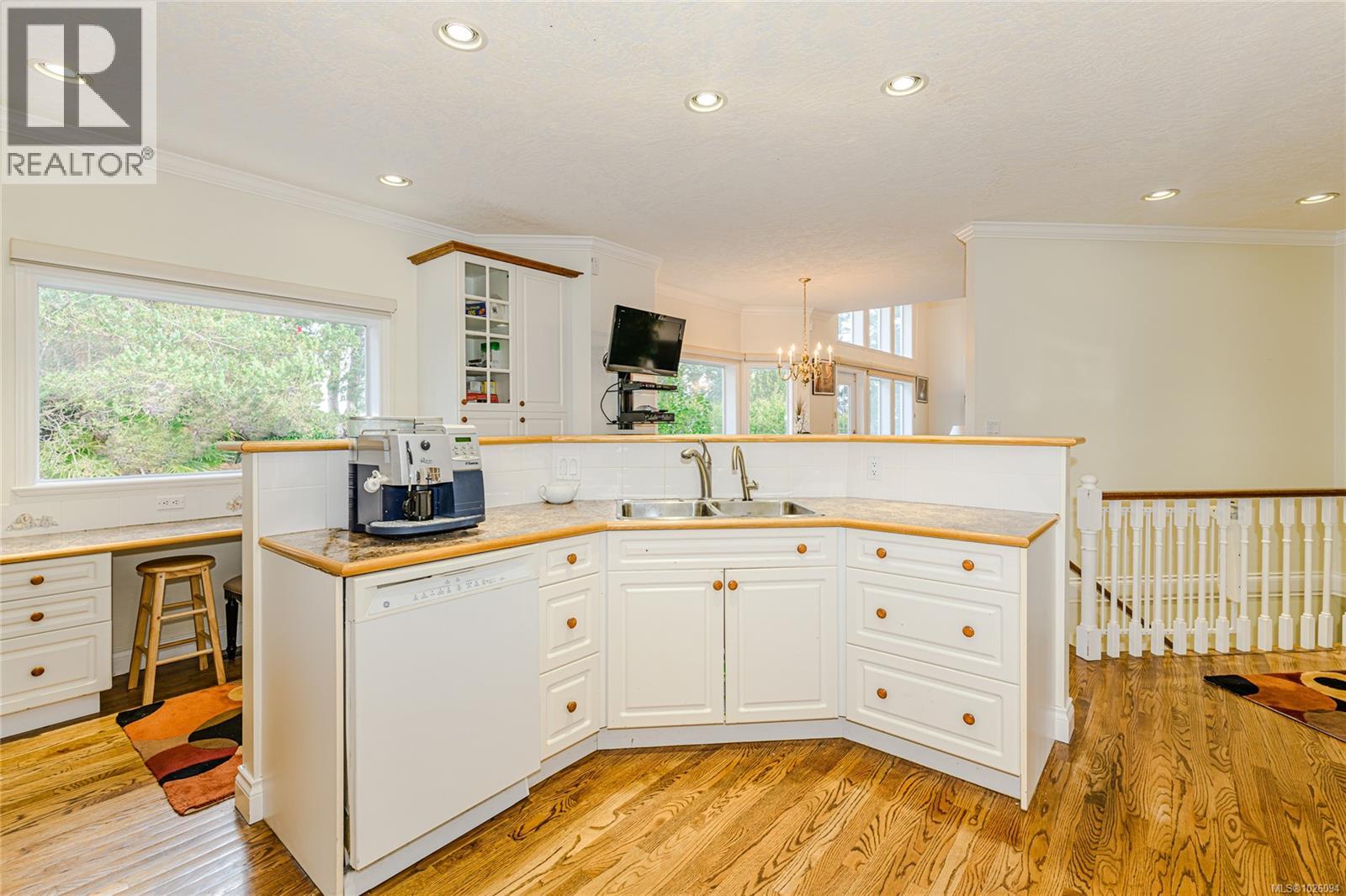  1934 San Juan Avenue, Saanich