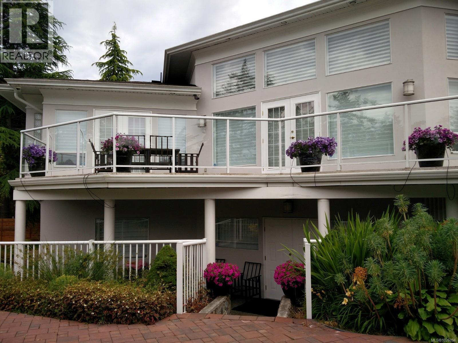  1934 San Juan Avenue, Saanich