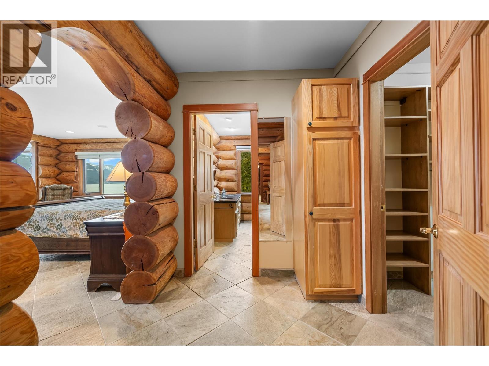 129 Boulder Beach Road, Kootenay Bay