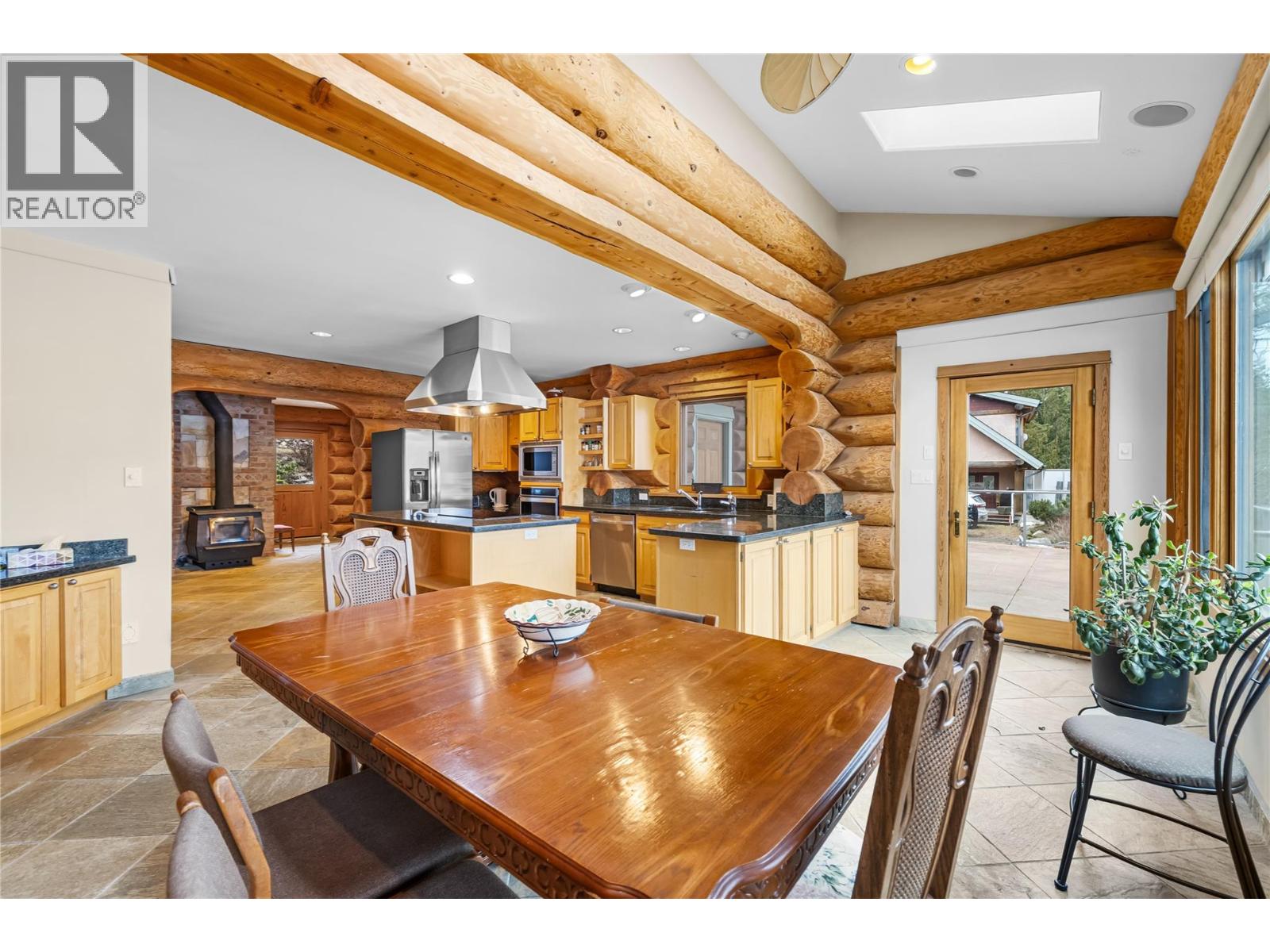 129 Boulder Beach Road, Kootenay Bay