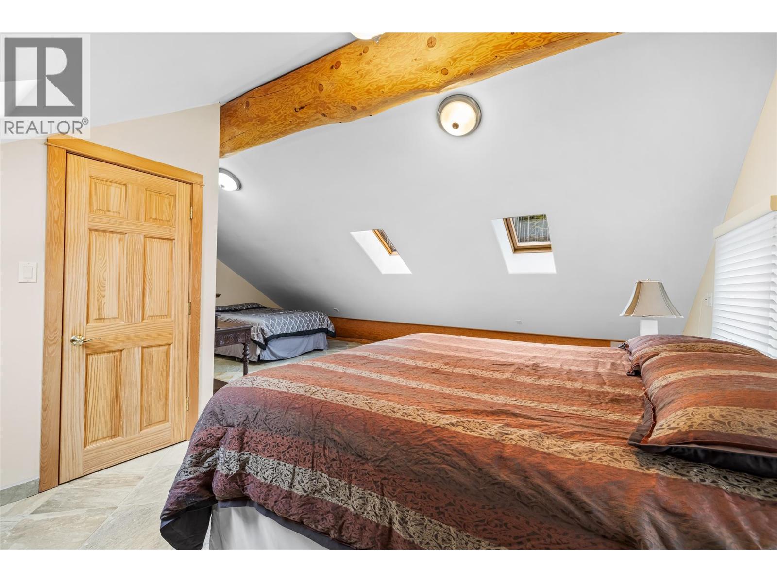 129 Boulder Beach Road, Kootenay Bay