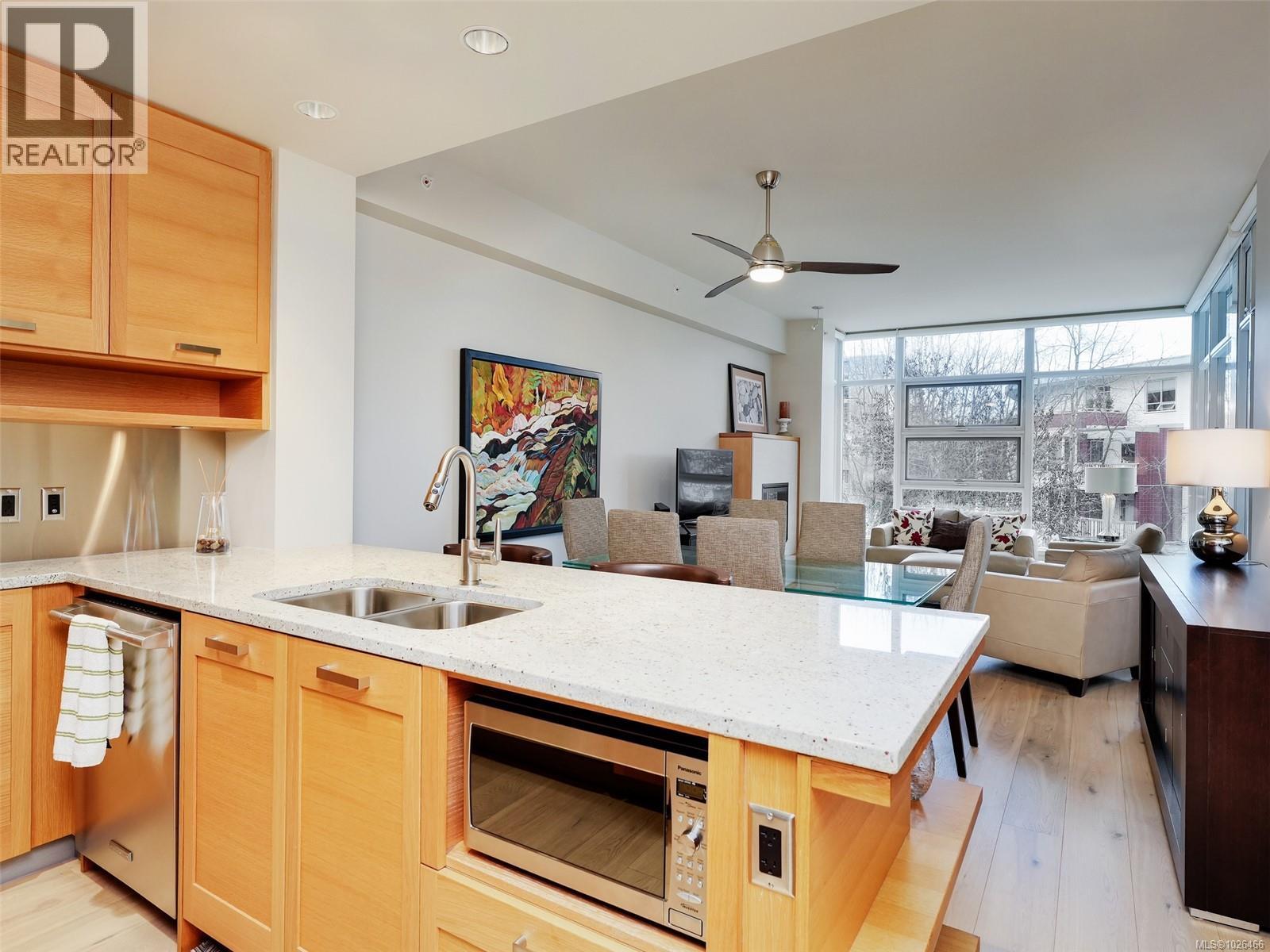 317 365 Waterfront Crescent, Victoria