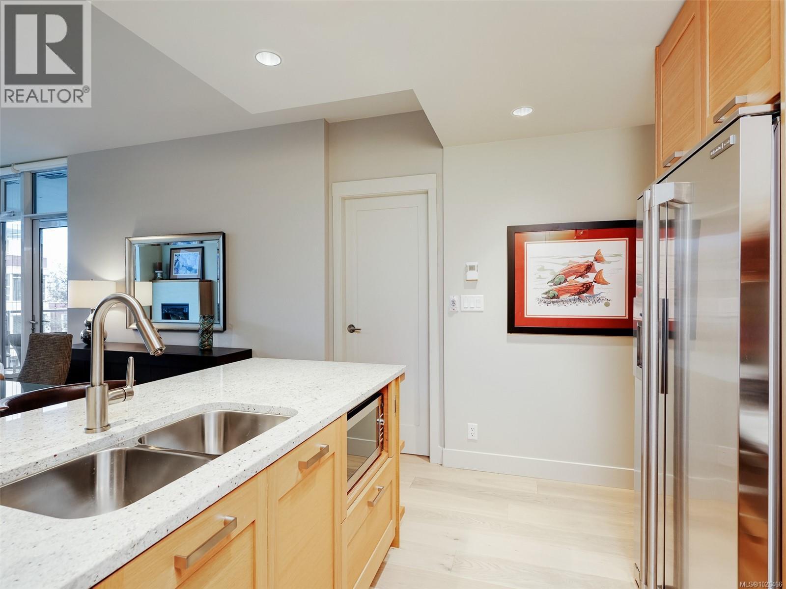 317 365 Waterfront Crescent, Victoria