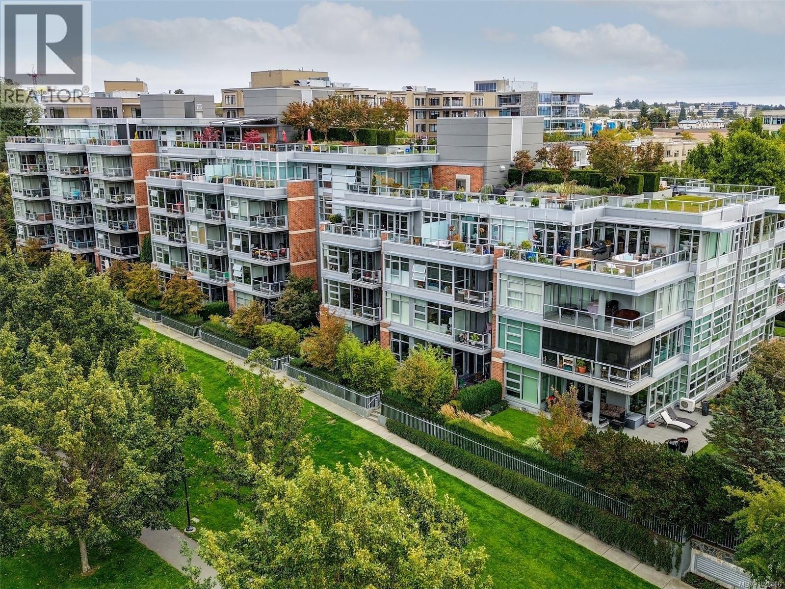 317 365 Waterfront Crescent, Victoria