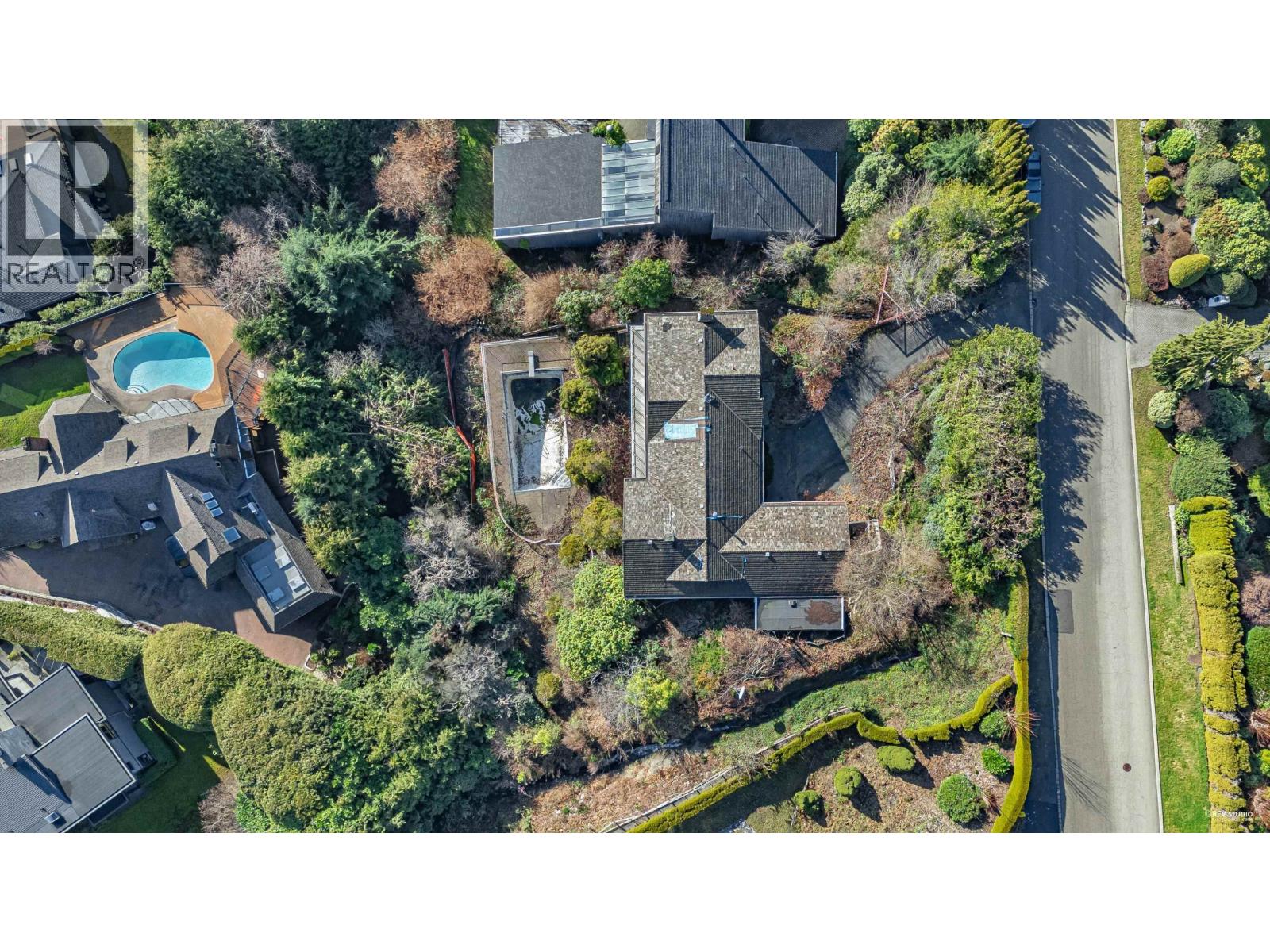 1318 CRESTWELL ROAD, West Vancouver