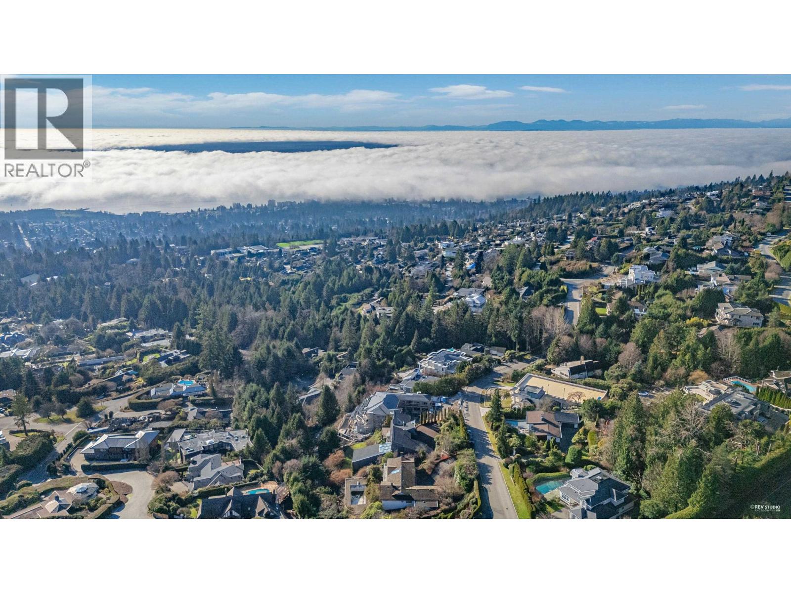 1318 CRESTWELL ROAD, West Vancouver