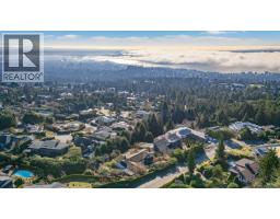 1318 Crestwell Road, West Vancouver, BC V7S2P2 Photo 10