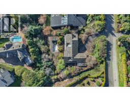 1318 Crestwell Road, West Vancouver, BC V7S2P2 Photo 7
