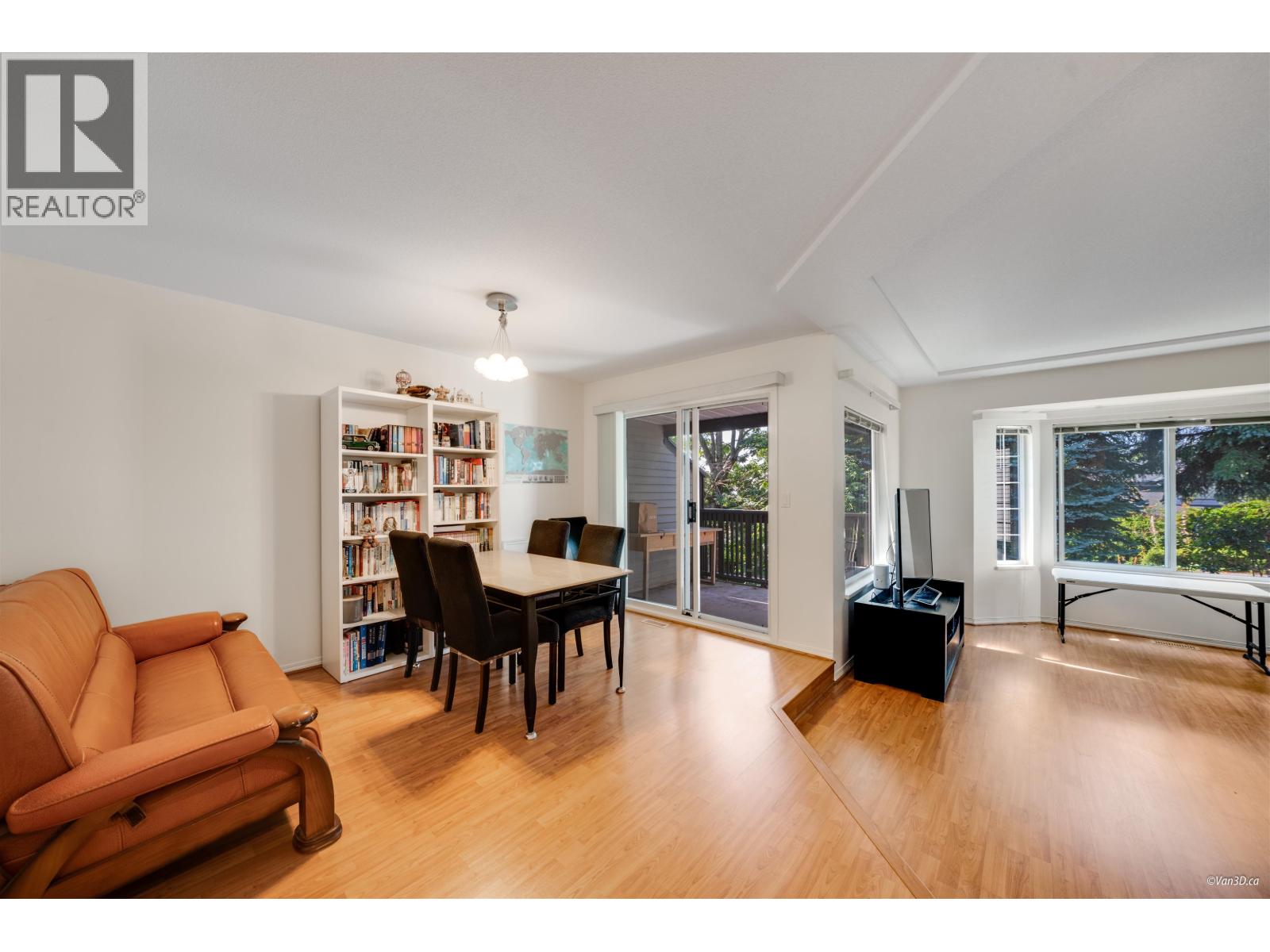 136 1685 PINETREE WAY, Coquitlam