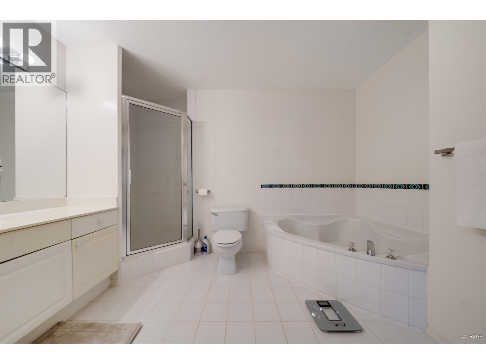 136 1685 PINETREE WAY, Coquitlam