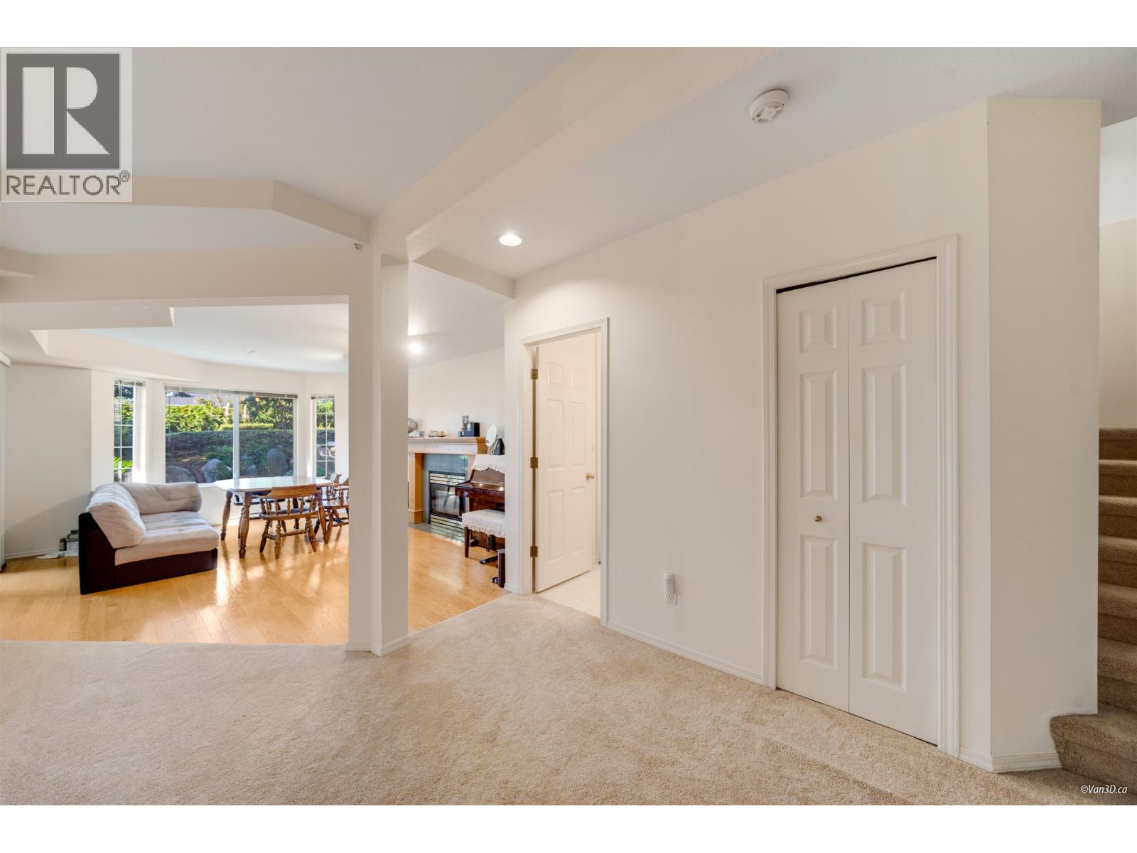 136 1685 PINETREE WAY, Coquitlam