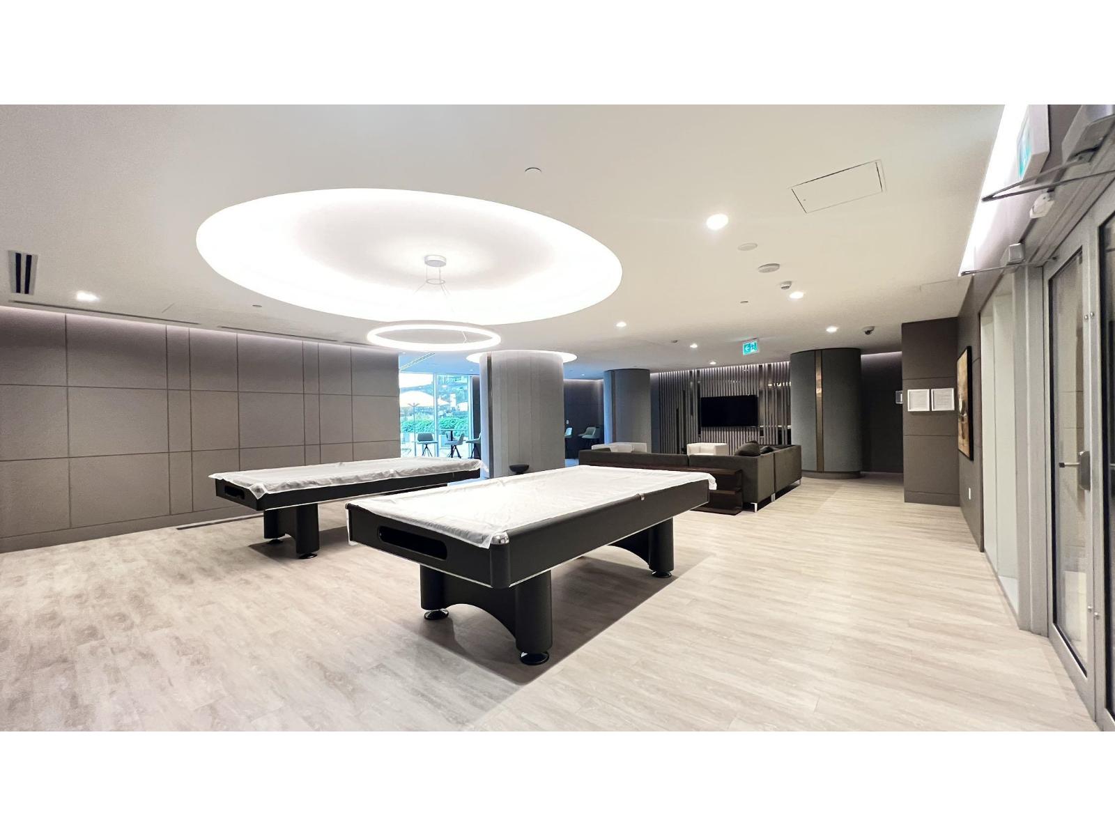 1610 9887 WHALLEY BOULEVARD, Surrey