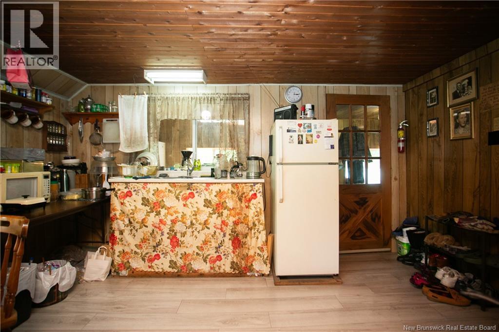 327 Maple Grove Road - 13