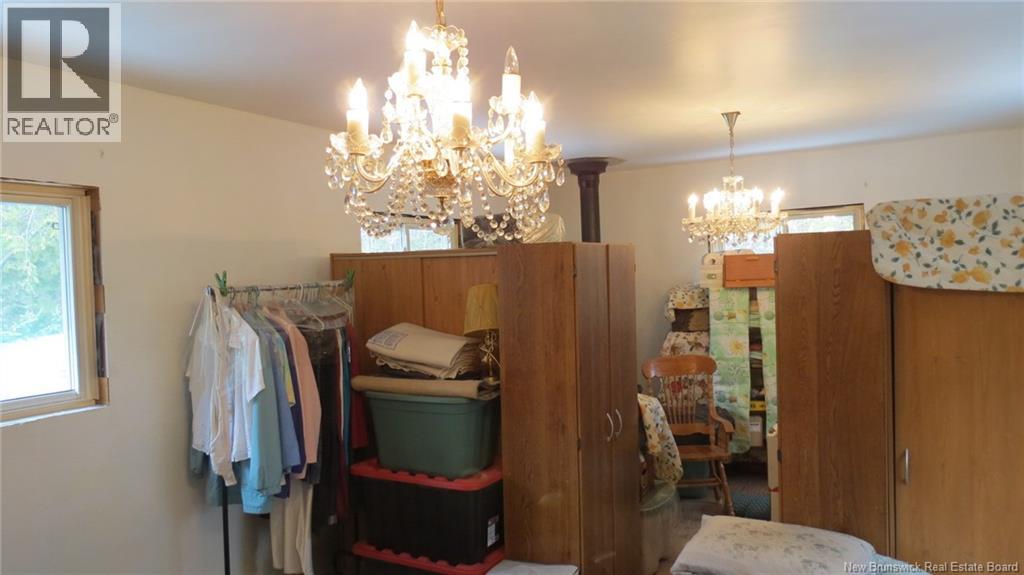 327 Maple Grove Road - 15