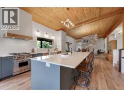  1590 Willow Crescent, Kelowna