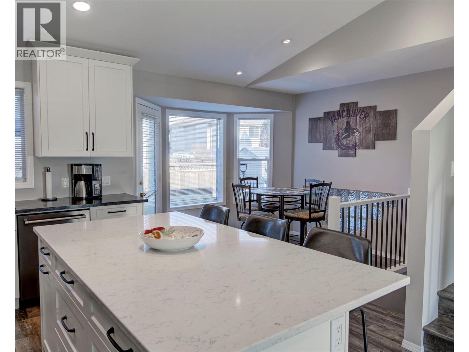 2312 Hunter Avenue, Armstrong