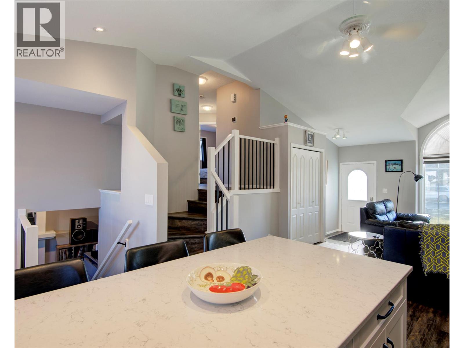 2312 Hunter Avenue, Armstrong