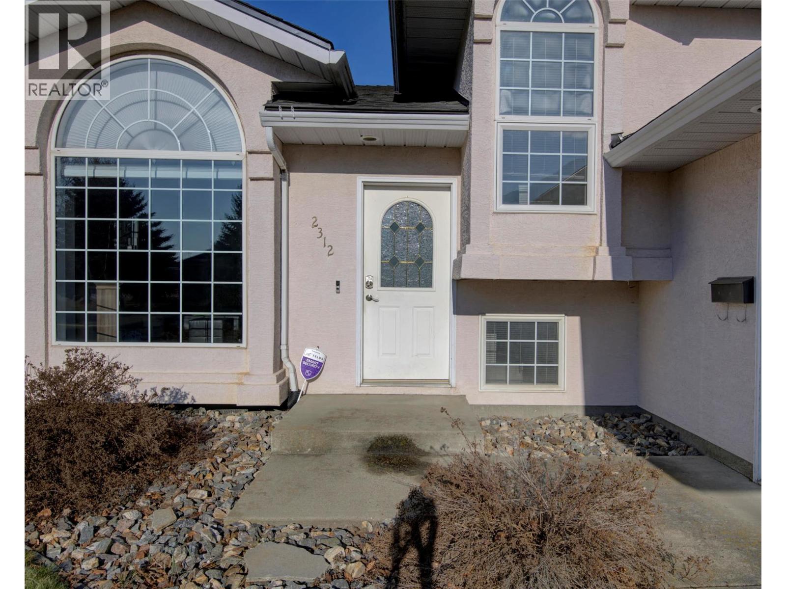 2312 Hunter Avenue, Armstrong