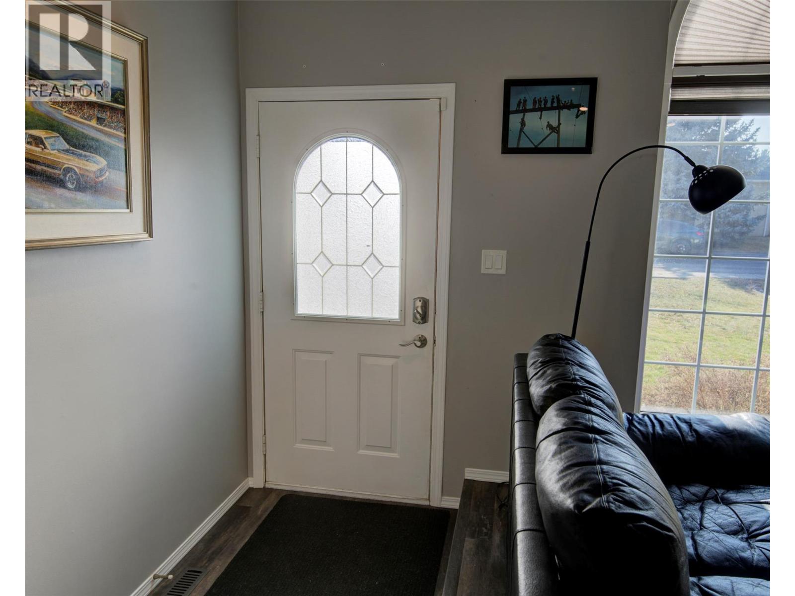 2312 Hunter Avenue, Armstrong