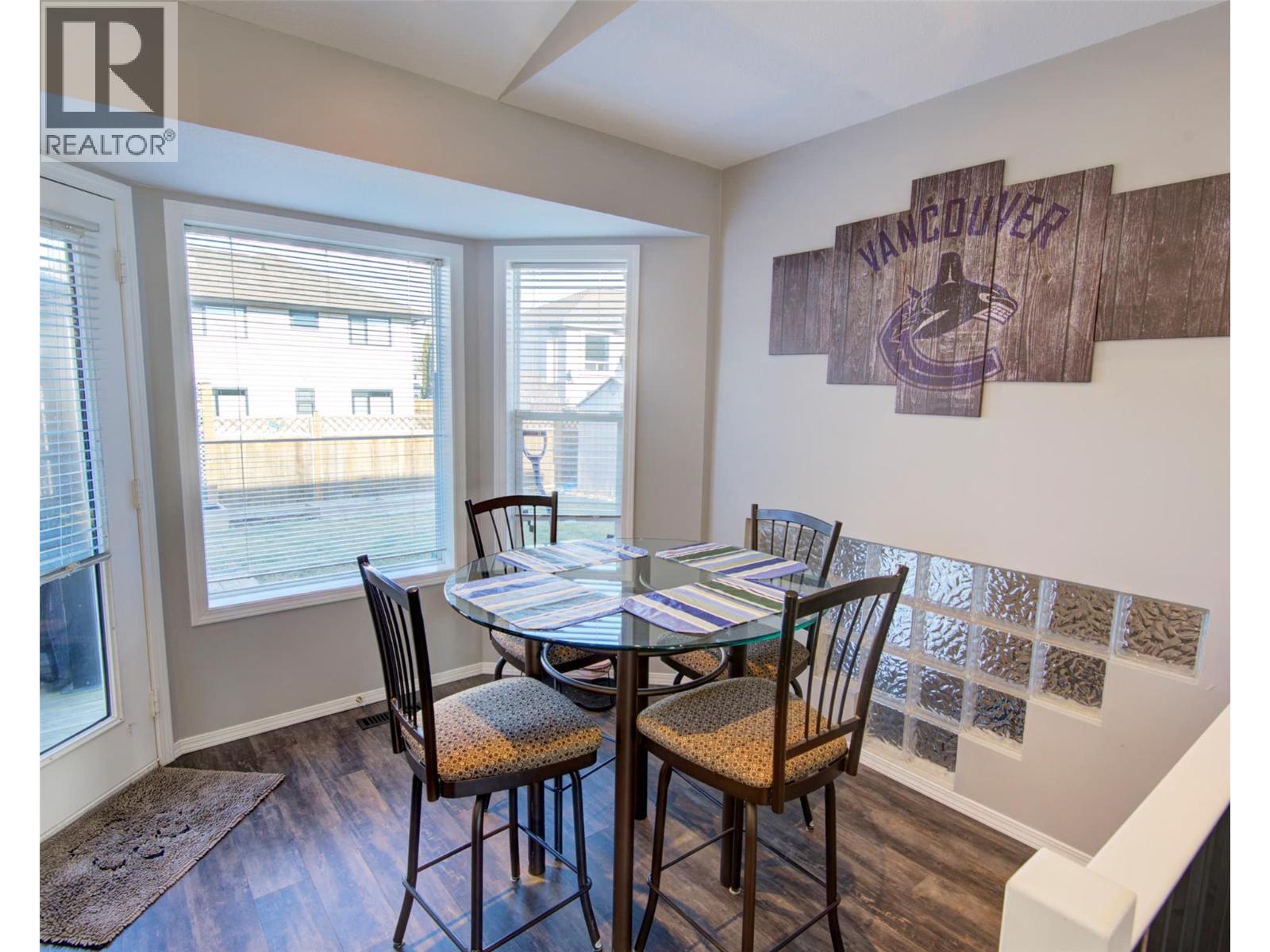 2312 Hunter Avenue, Armstrong