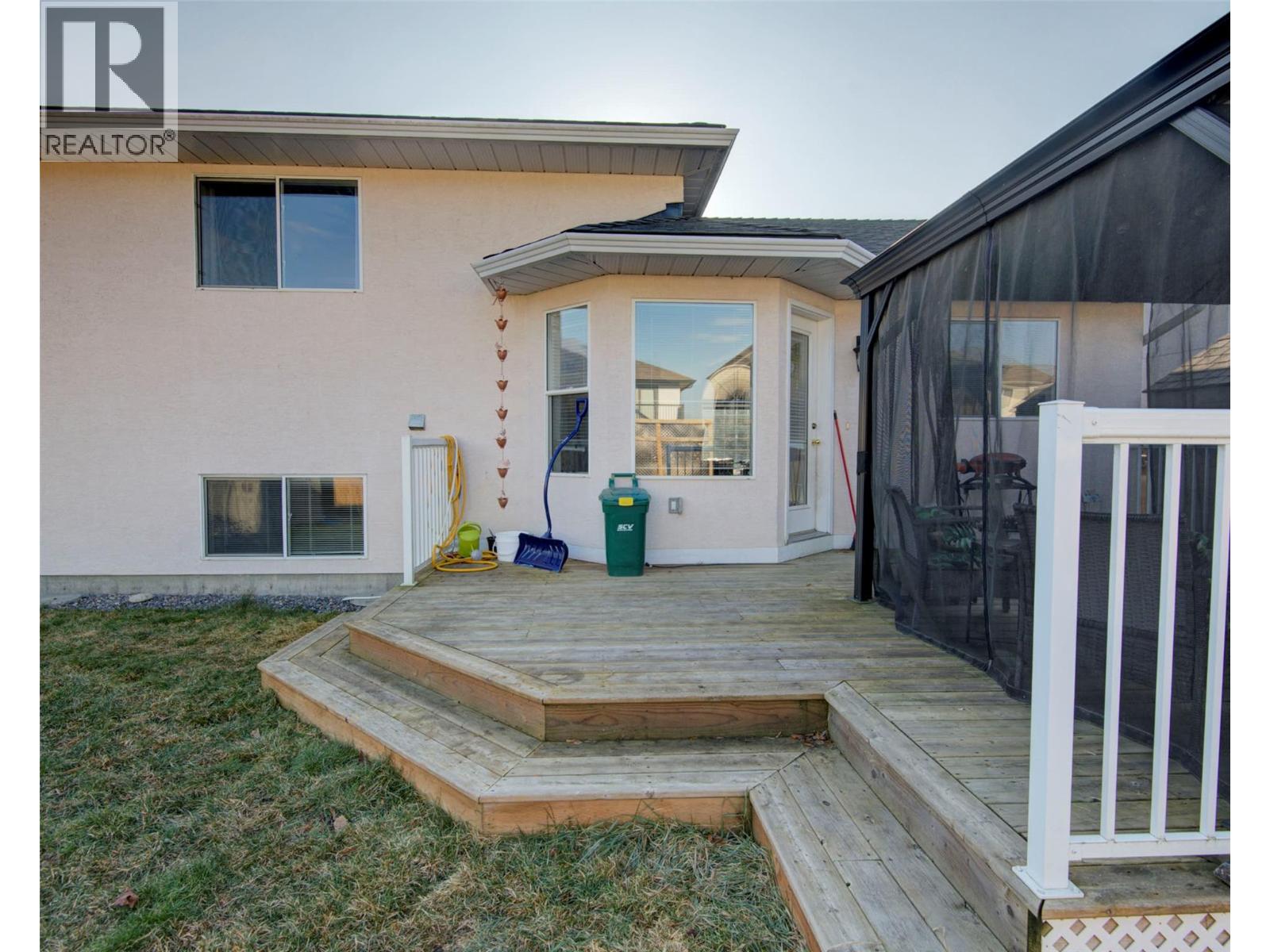 2312 Hunter Avenue, Armstrong